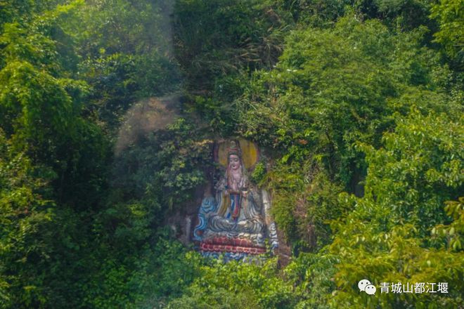 「云赏青城·青城楹联石刻篇」这座清幽仙山中随处可见的Ta们用低调的姿态惊艳了IM电竞 IM电竞平台岁月(图9)