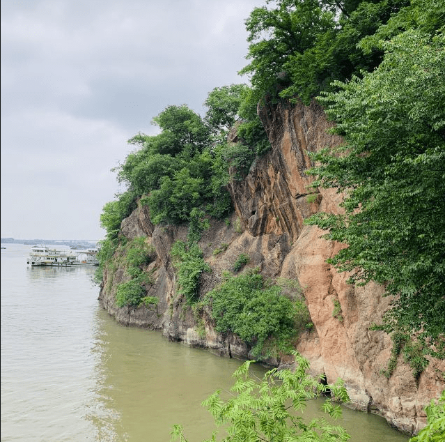 IM电竞 IM电竞app南京秋季旅游景点打卡燕子矶星辉文化旅游(图1)