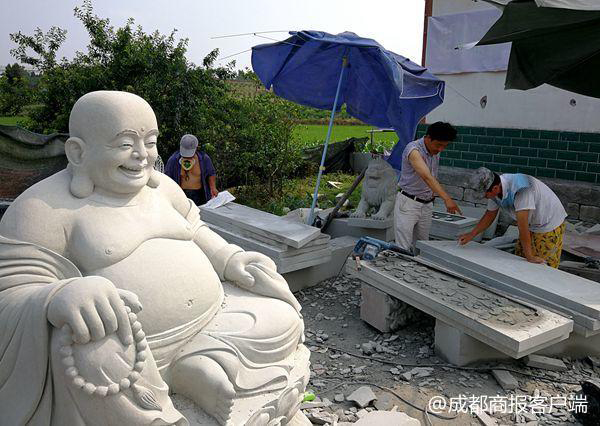 石刻IM电竞 电子竞技平台之乡安岳的尴尬：非遗无人传承仅剩一家族支撑(图6)