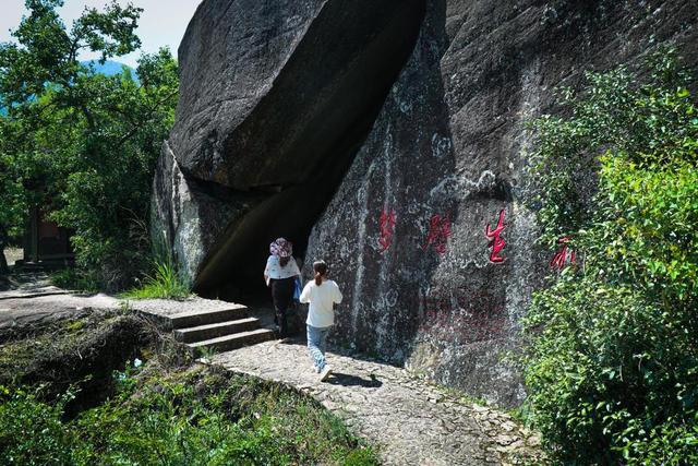 IM电竞 IM电竞平台地质奇迹 富山裂谷(图3)