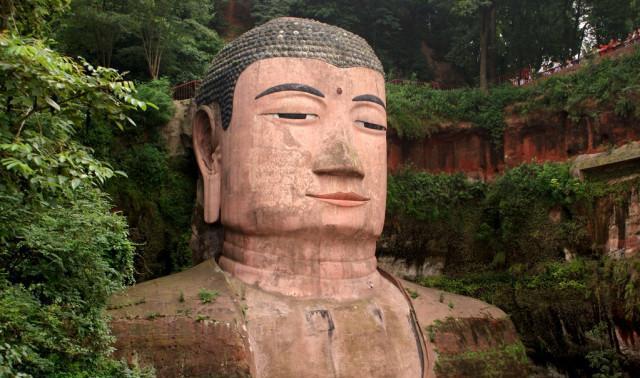 IM电竞 电子竞技平台世界上最高的石刻佛像耗时约90年建成为何能千年不朽？(图2)