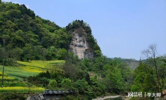 IM电竞 电子竞技平台成都有座山峰藏有全国重点保护文物免费开放却少有人知(图5)