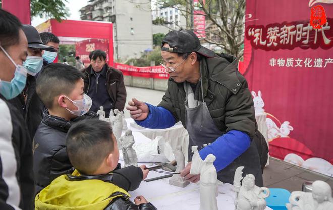 重庆非遗：玉溪石刻莫志鸿一辈子与石头为伴终成潼南文化名片IM电竞 电子竞技平台(图3)