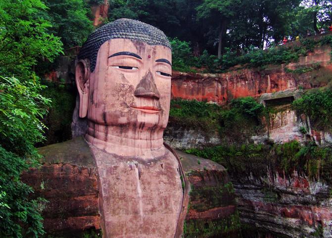 IM电竞 电子竞技平台中国最大的摩崖石刻历时90年建成为何千年不朽(图5)