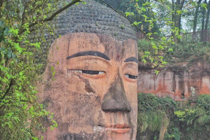 IM电竞 电子竞技平台中国最大的摩崖石刻历时90年建成为何千年不朽(图6)