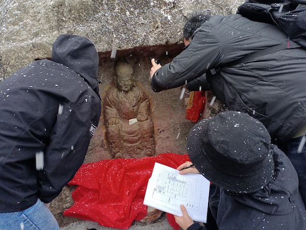 IM电竞 IM电竞app石窟寺专项调查记｜抖落千年尘埃山东新发现18处摩崖造像(图2)