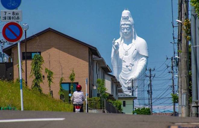 IM电竞 IM电竞平台全世界最高大的8大雕像中国有3座榜上有名日本竟然也有两座！(图2)