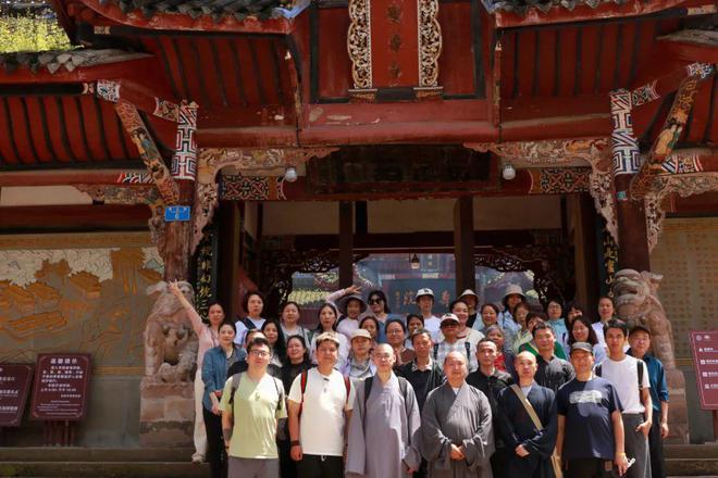 重庆华岩寺义工之家大足石刻参学活动IM电竞 电子竞技平台圆满（附视频）(图7)